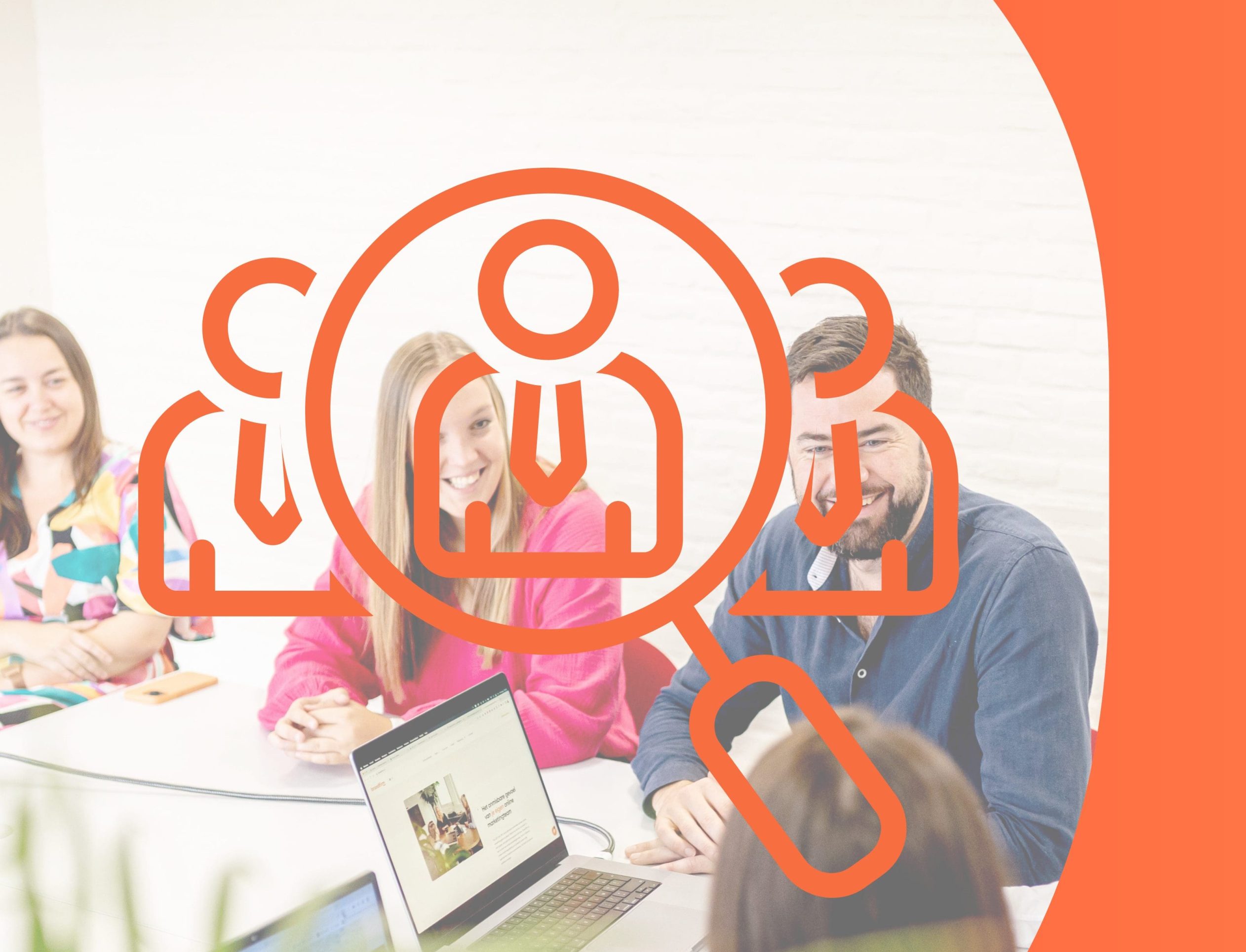 Groep jongeren vergadert aan tafel met oranje Ubersuggest-icoon overlay