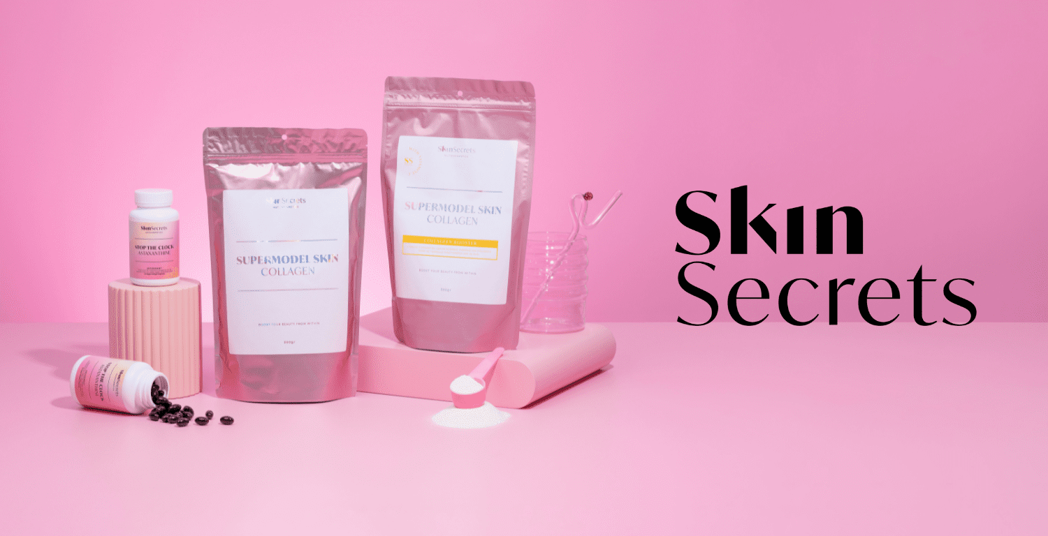 Skin Secrets huidverzorgingsproducten op roze achtergrond met merknaam