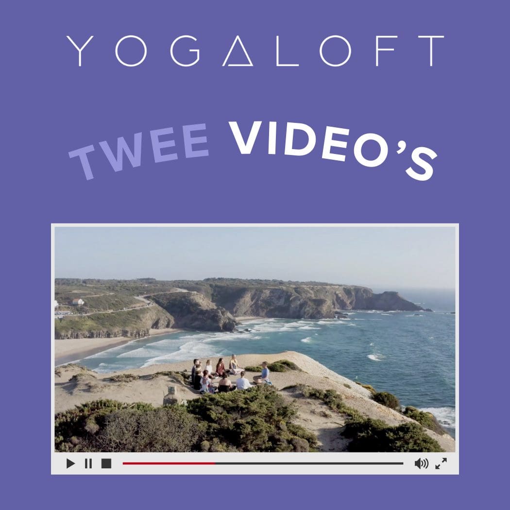 Yogaloft social media post met kustlandschap en tekst twee video's