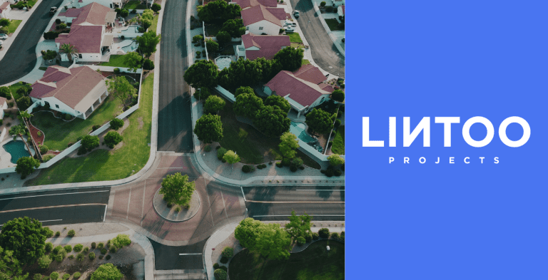 Luchtfoto van woonwijk met logo Lintoo Projects